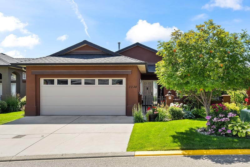 Luxury estate at 2234 Terrero Place, West Kelowna, BC — photo 2