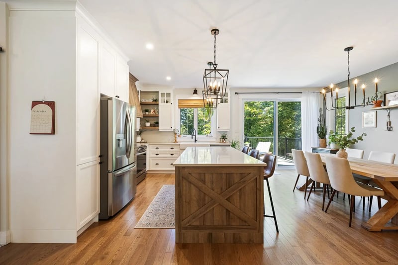 Luxury estate at 303 Rue Bergeron Est, Granby, QC — photo 11