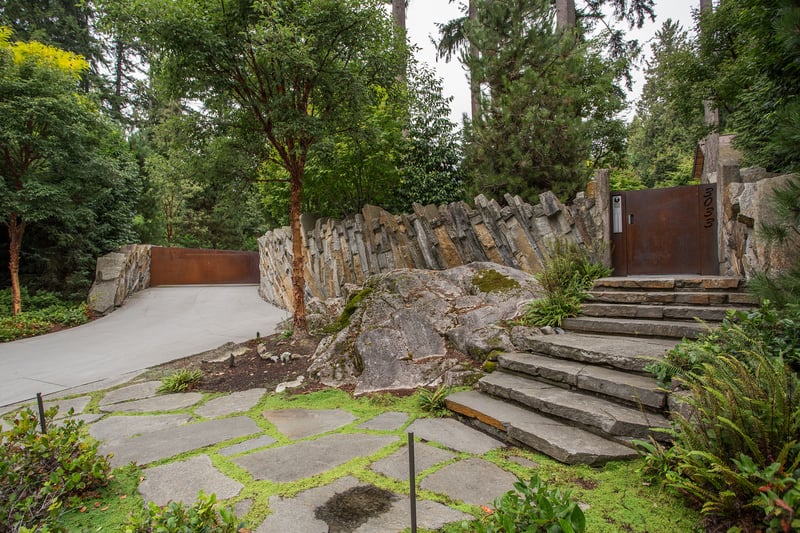Luxury estate at 3033 Marine Drive, West Vancouver — photo 4