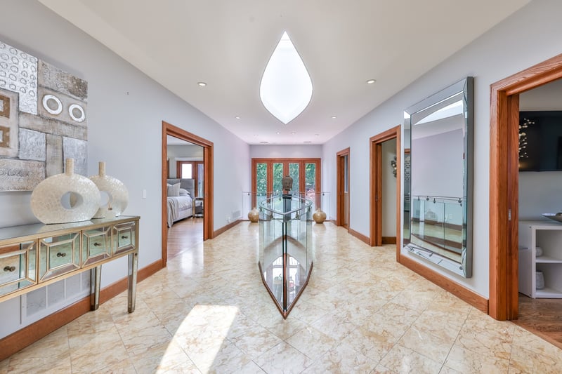 Luxury estate at 1188 Birchview Drive, Mississauga, ON — photo 10