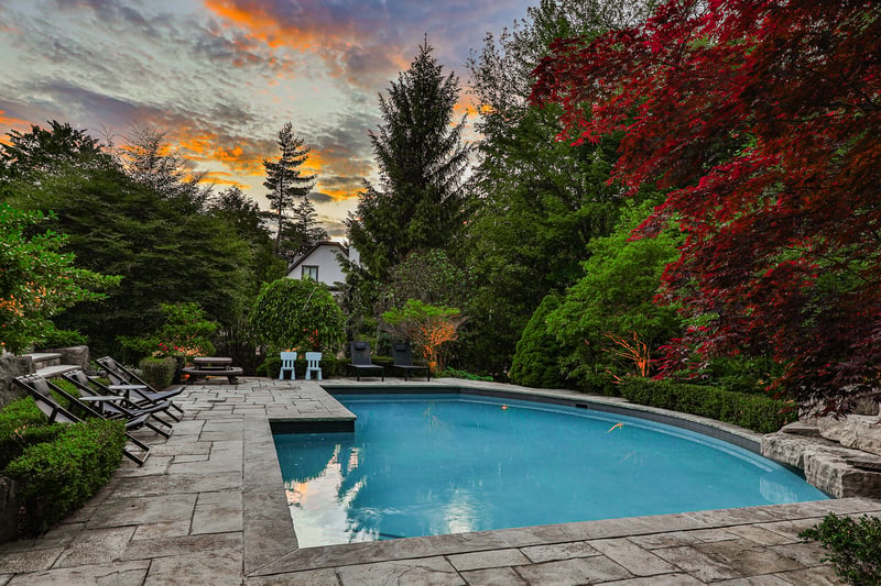 Luxury estate at 1257 Tecumseh Park Drive, Mississauga, ON — photo 42