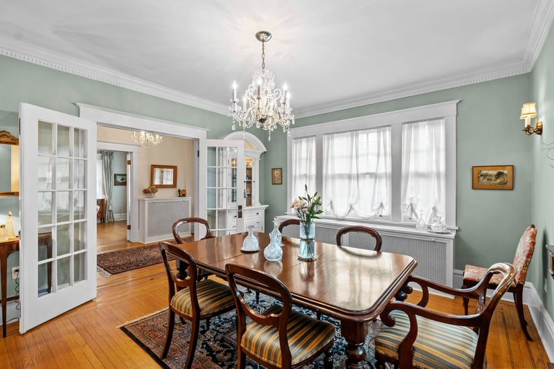 Luxury estate at 247 MacNab Street South, Hamilton, ON — photo 13