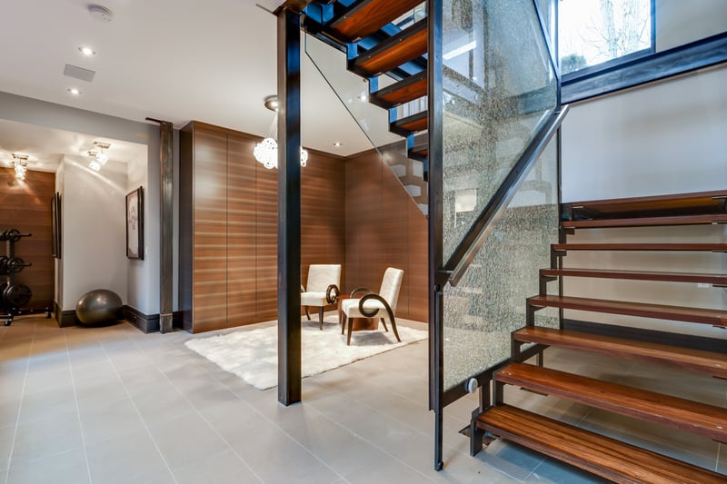 Luxury estate at 123 Kenollie Avenue, Mississauga, ON — photo 48