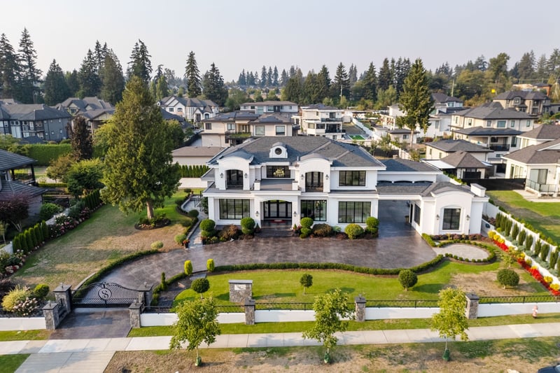 Luxury estate at 13083 57 Avenue, Surrey, BC — photo 6