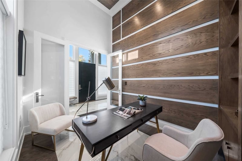 Luxury estate at 93 Tamworth Road, Toronto — photo 13