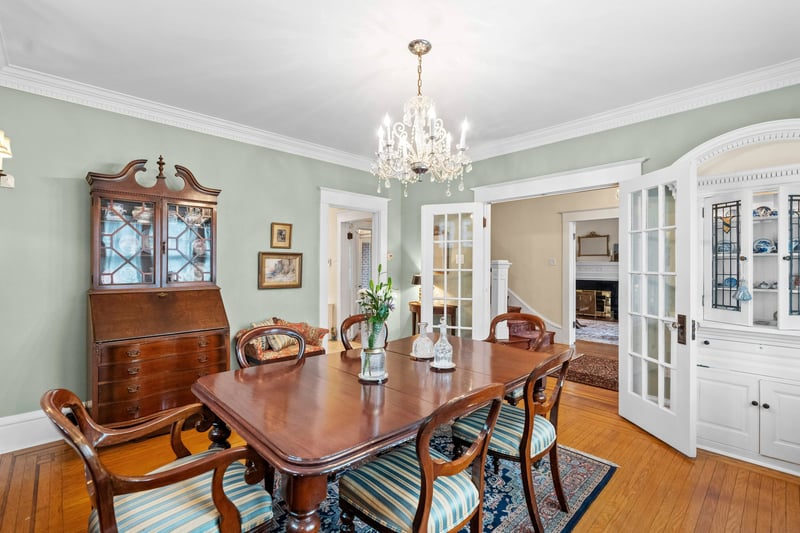 Luxury estate at 247 MacNab Street South, Hamilton, ON — photo 10