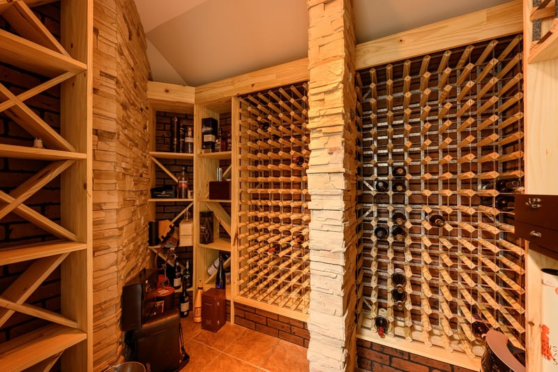 Luxury estate at 199 Rue des Français, Mont-Saint-Hilaire, QC — photo 27