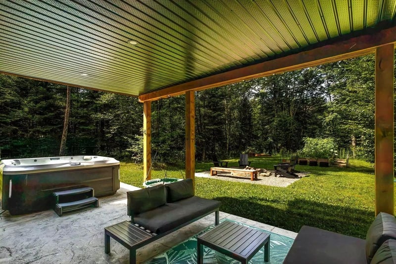 Luxury estate at 18 Rue des Faux Trembles, Eastman, QC — photo 46