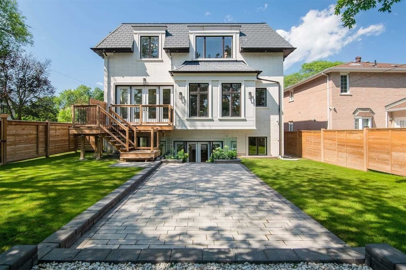 Luxury estate at 15 Bayberry Crescent, Toronto — photo 22