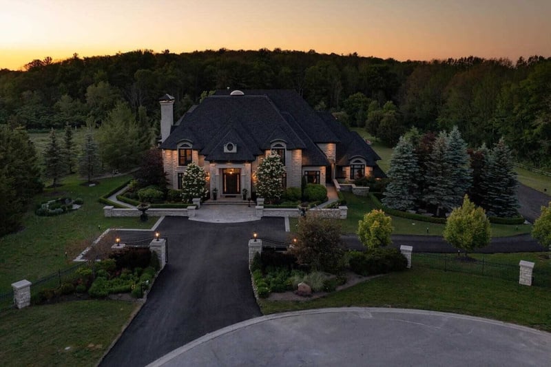 Luxury estate at 76 Scotch Valley Drive, King City — photo 17