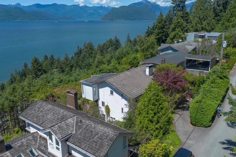 Luxury estate at 150 Panorama Road, Lions Bay, BC — photo 16