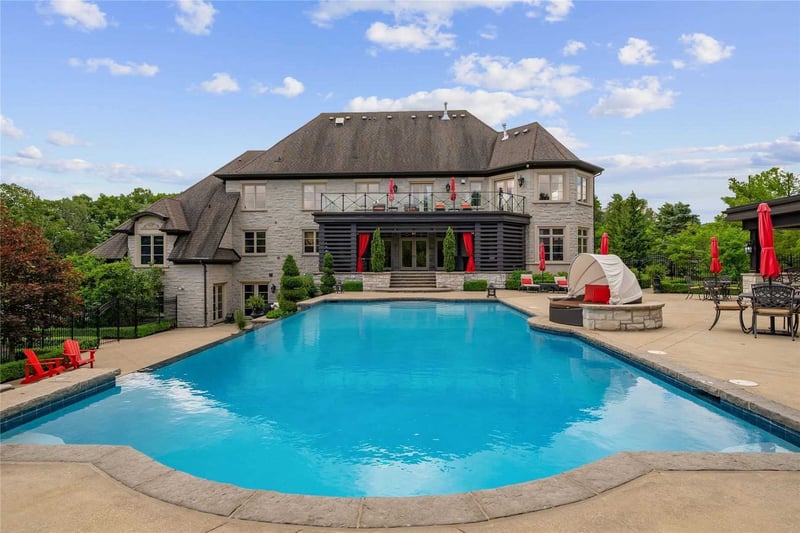 Luxury estate at 76 Scotch Valley Drive, King City — photo 3