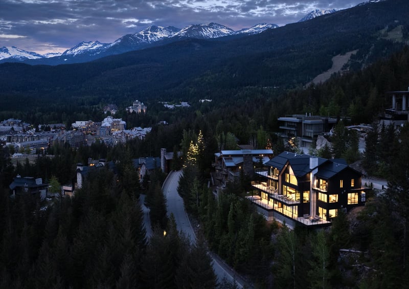 Luxury estate at 3824 Sunridge Drive, Whistler, BC — photo 2