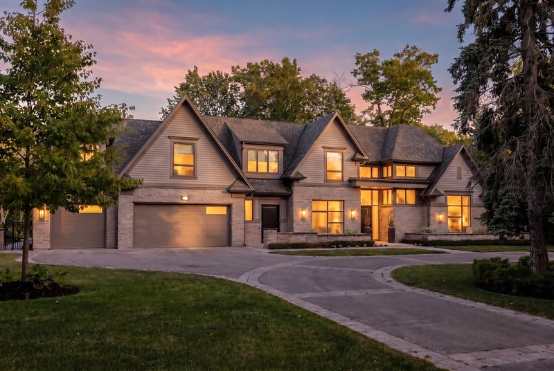 Luxury estate at 1412 Birchwood Drive, Mississauga, ON — photo 2