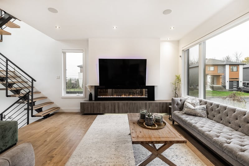 Luxury estate at 3389 Rue Albani, Carignan, QC — photo 3