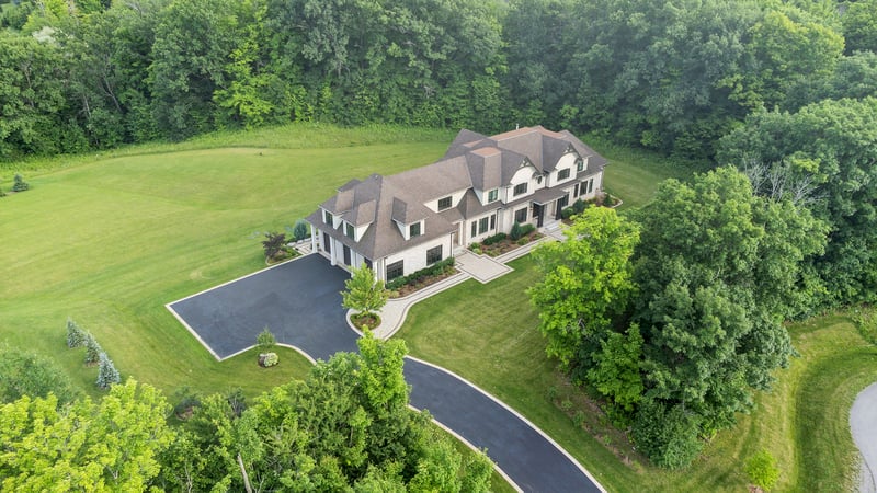Luxury estate at 2606 Harvest Moon Lane, Burlington, ON — photo 39