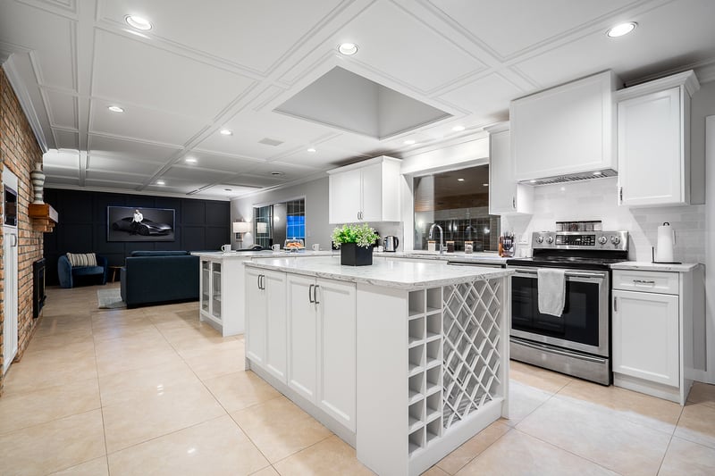 Luxury estate at 17470 28b Ave, Surrey, BC — photo 11