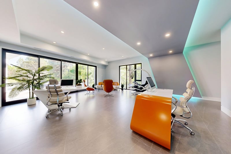Luxury estate at 23 Hunters Glen Rd, Aurora, ON — photo 26