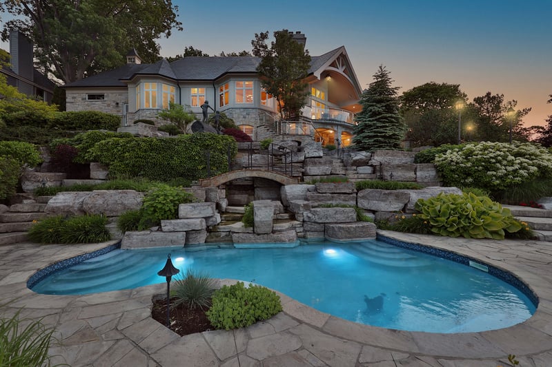 Luxury estate at 872 Whittier Crescent, Mississauga, ON — photo 35