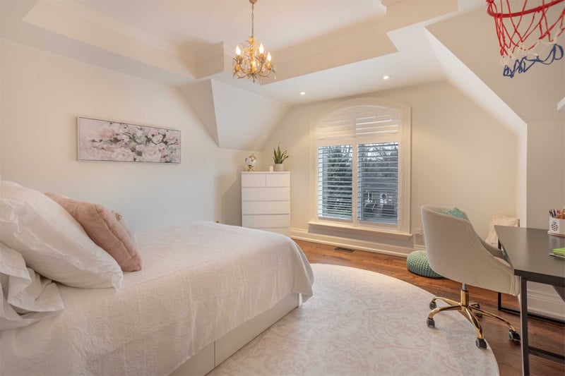 Luxury estate at 159 Jones Street, Oakville — photo 8