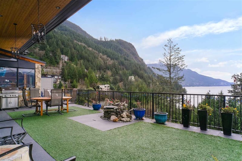 Luxury estate at 50 Sweetwater Place, Lions Bay — photo 8