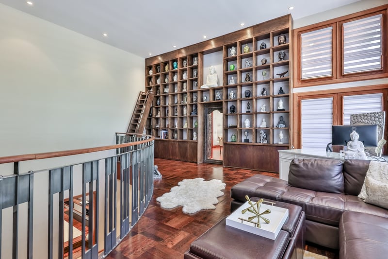 Luxury estate at 1188 Birchview Drive, Mississauga, ON — photo 7