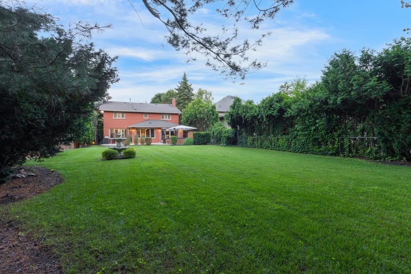 Luxury estate at 807 Indian Road, Mississauga, ON — photo 24