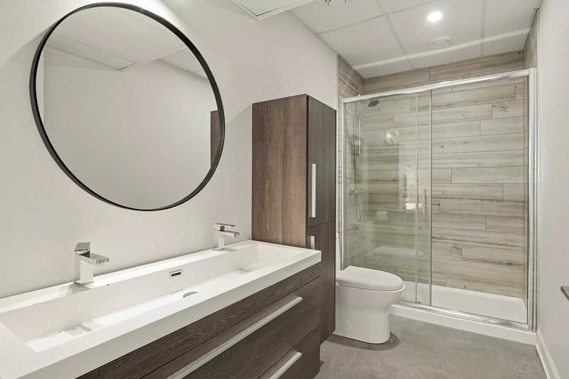 Luxury estate at 18 Rue des Faux Trembles, Eastman, QC — photo 38