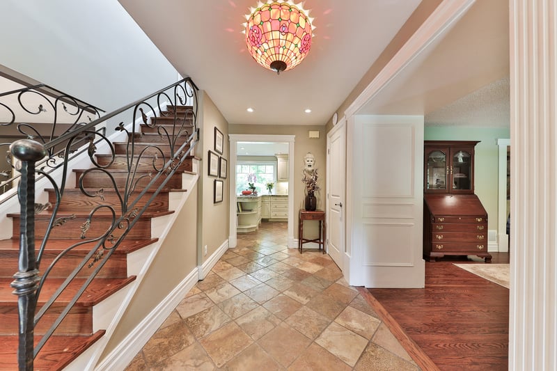 Luxury estate at 1293 Greenoaks Drive, Mississauga, ON — photo 4