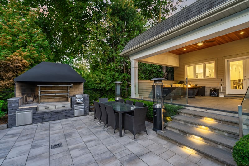 Luxury estate at 3087 Lakeshore Road, Burlington, ON — photo 37