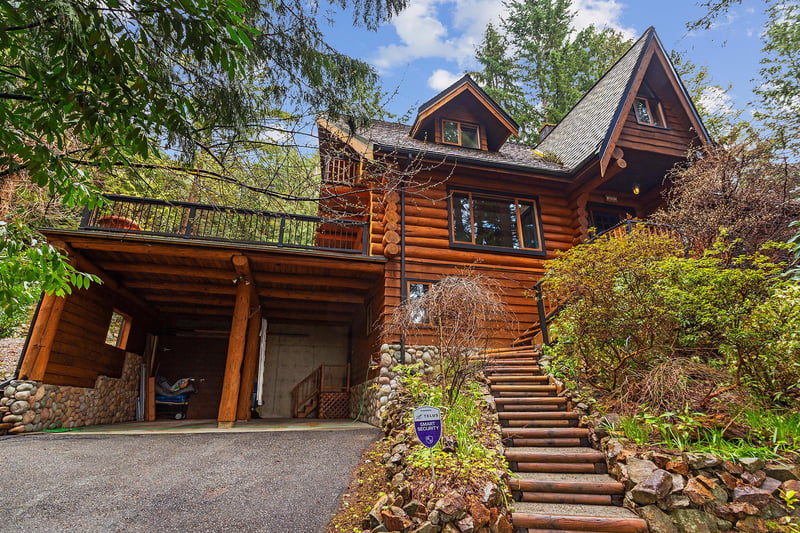 Luxury estate at 325 Bayview Road, Lions Bay, BC — photo 2