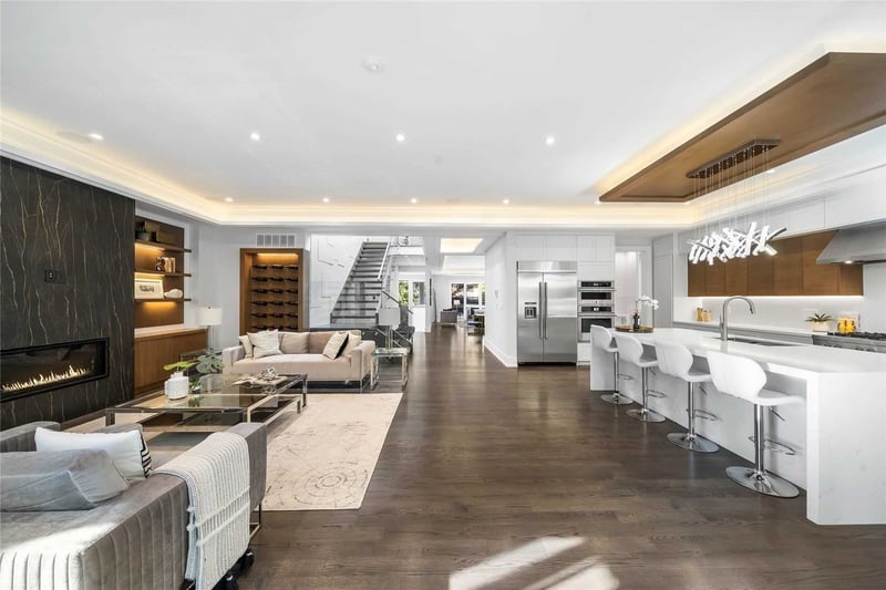 Luxury estate at 93 Tamworth Road, Toronto — photo 19