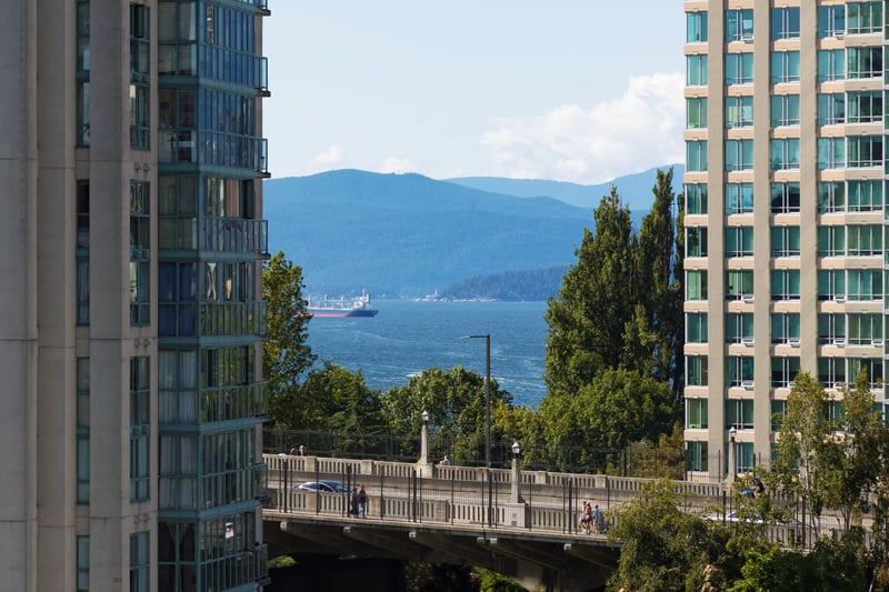 Luxury estate at 1455 Howe Street #805, Vancouver, BC — photo 24