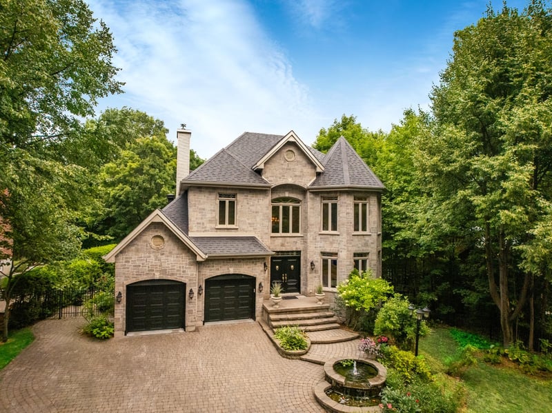 Luxury estate at 53 Av. du Bel-Horizon, Sainte-Julie, QC — photo 15