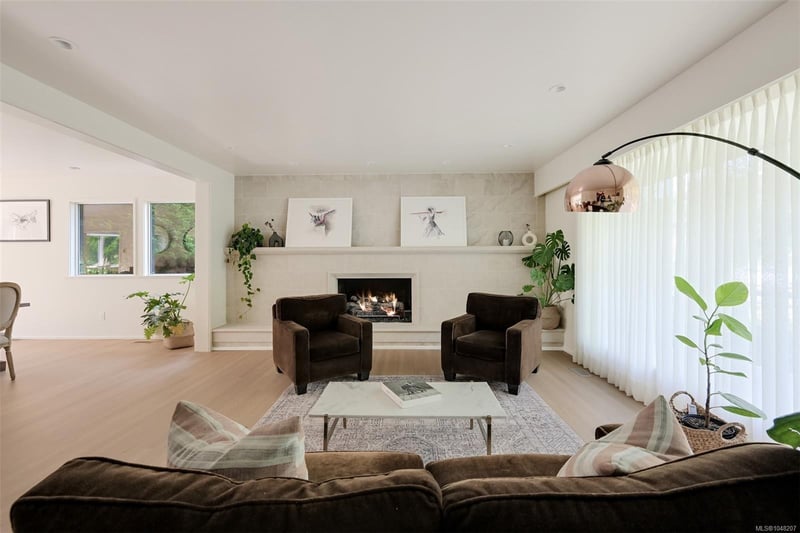 Luxury estate at 3055 Beach Drive, Victoria, BC — photo 30