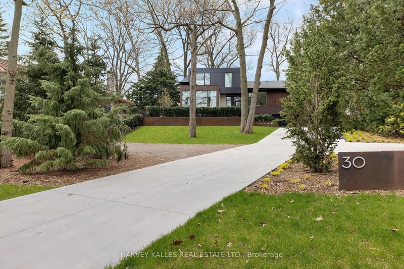 Luxury estate at 30 Edenbrook Hill, Etobicoke, ON — photo 16