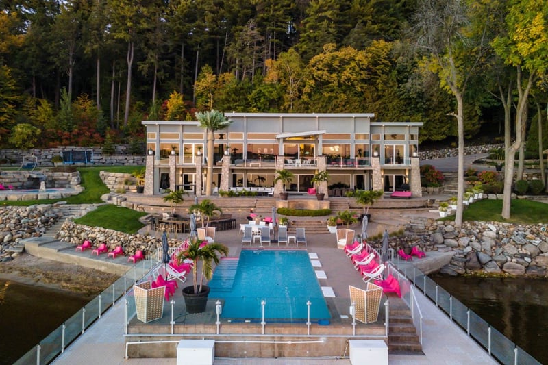 Luxury estate at 384 Rue Girouard, Oka — photo 9