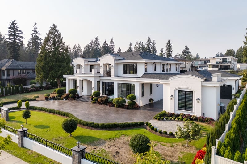 Luxury estate at 13083 57 Avenue, Surrey, BC — photo 2
