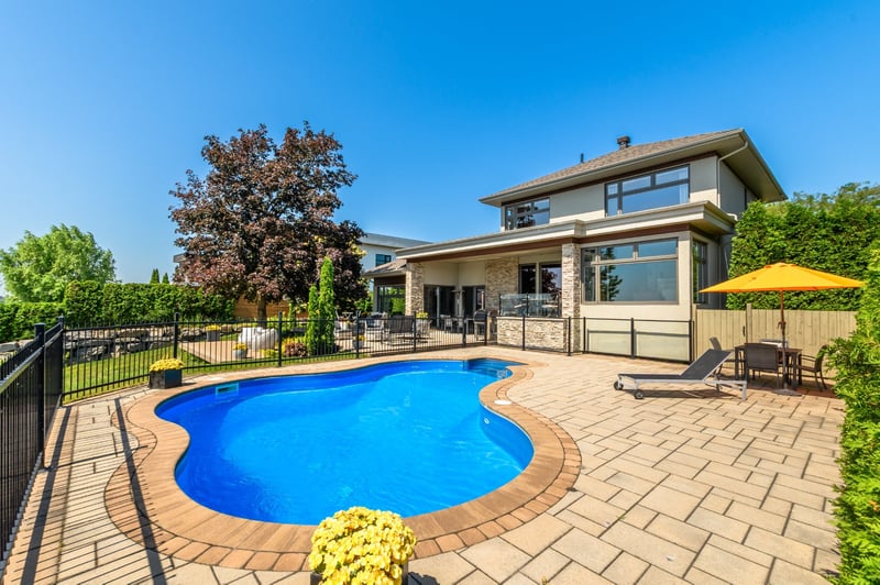 Luxury estate at 2141 Rue des Roses, Carignan, QC — photo 30