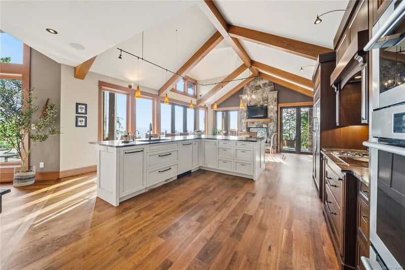 Luxury estate at 5025 Hinrich View, Nanaimo, BC — photo 5