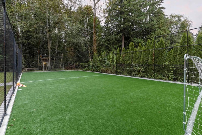 Luxury estate at 10691 Salisbury Drive, Surrey, BC — photo 9