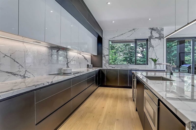Luxury estate at 1433 Myron Drive, Mississauga — photo 7