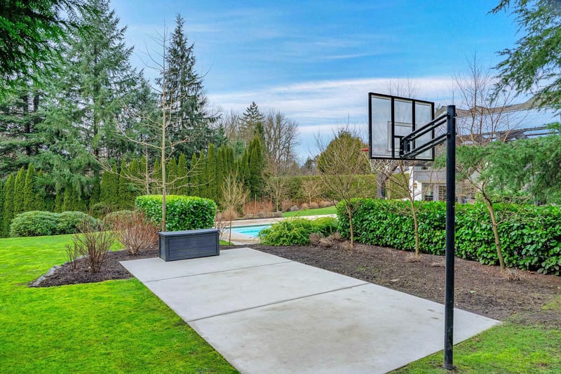 Luxury estate at 32500 Verdon Way, Abbotsford, BC — photo 28