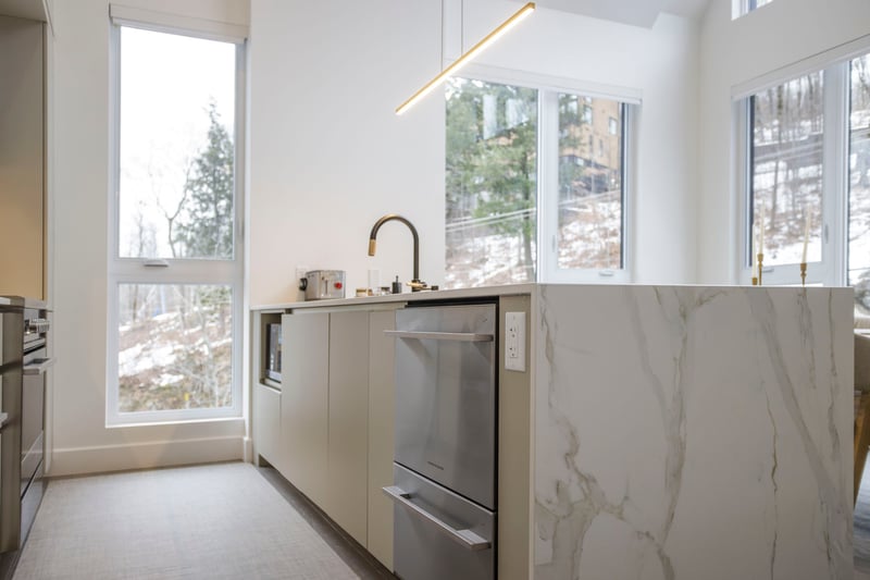 Luxury estate at 194 Chemin des Diligences, Bromont, QC — photo 9