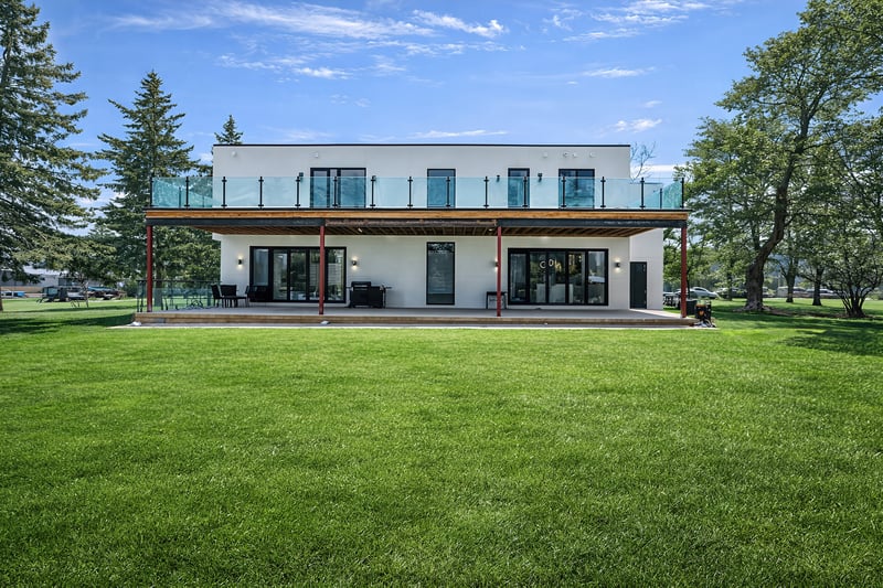 Luxury estate at 4511 Guelph Line, Burlington, ON — photo 2
