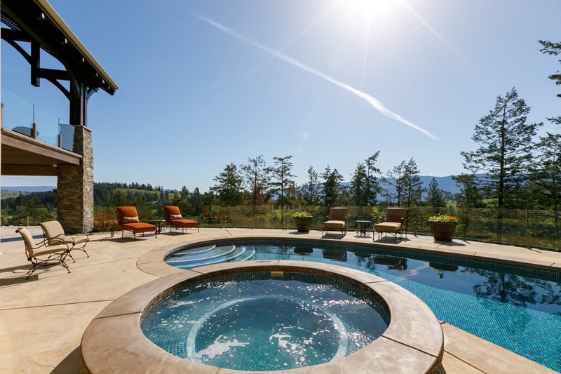 Luxury estate at 622 Jigger Place, Vernon, BC — photo 4