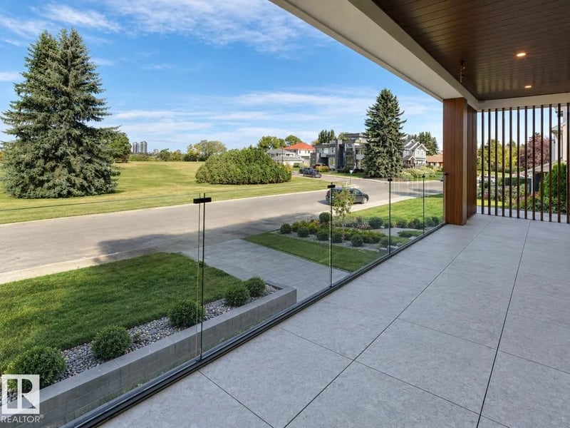 Luxury estate at 8915 Strathearn Drive NW, Edmonton, AB — photo 28