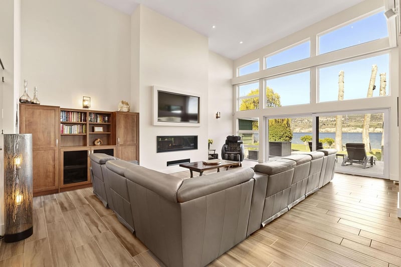 Luxury estate at 704 Stonor Street, Summerland, BC — photo 6