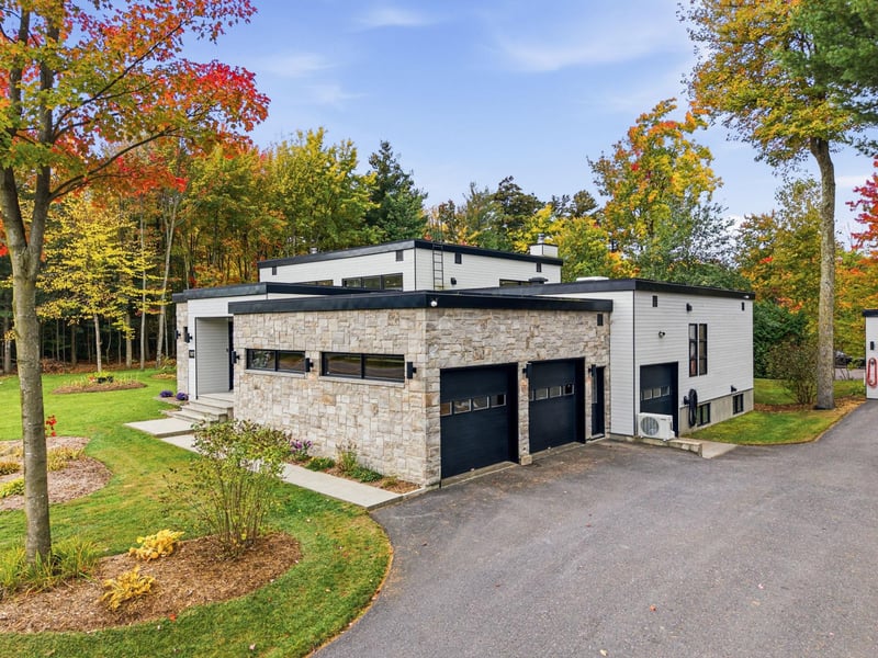 Luxury estate at 907 Rue des Lievres, Farnham, QC — photo 36