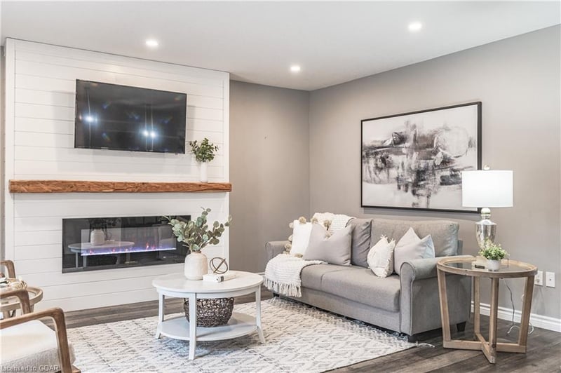Luxury estate at 36 Ann Street S, Clifford — photo 2